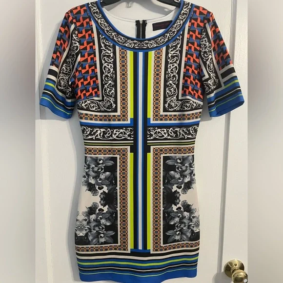 Artwork Dress (stretch) - Picture 2 of 6